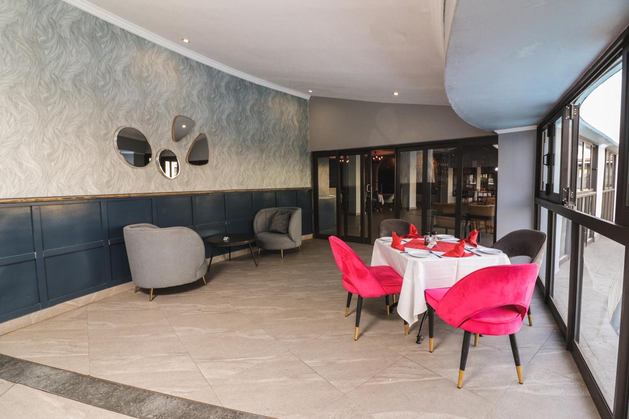Happy Valley Hotel And Casino Ezulwini Ngoại thất bức ảnh