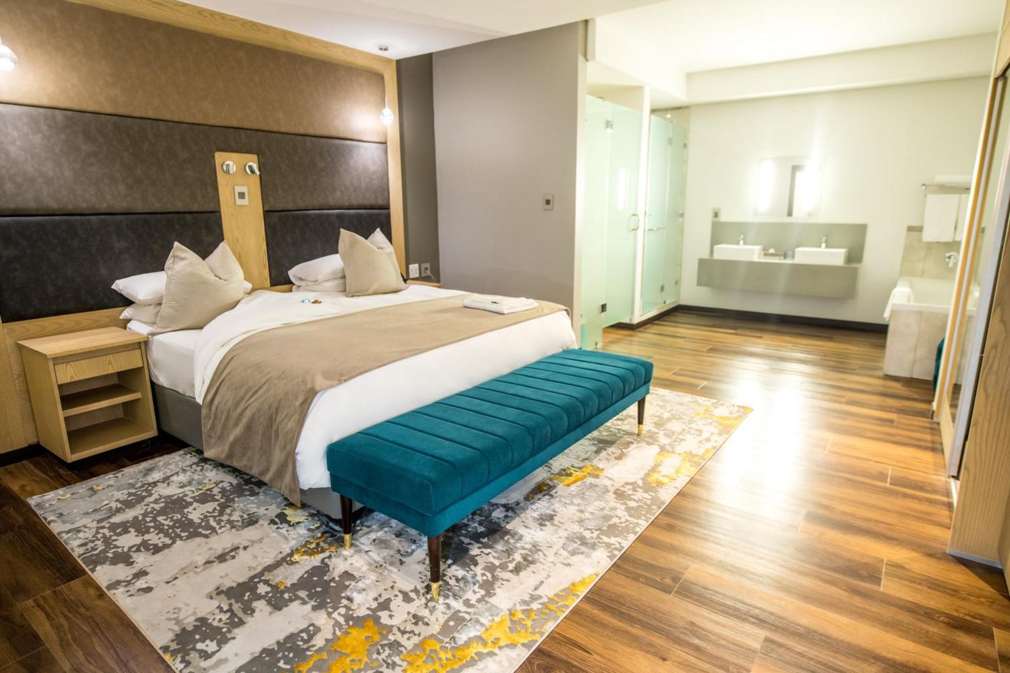 Happy Valley Hotel And Casino Ezulwini Ngoại thất bức ảnh